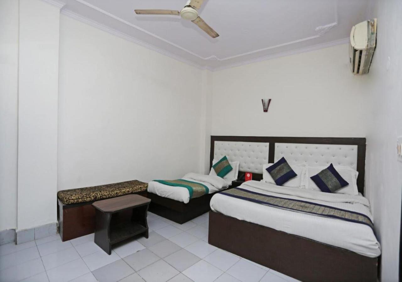 Ap Singh Hotels In Near New Delhi Railway Station Esterno foto