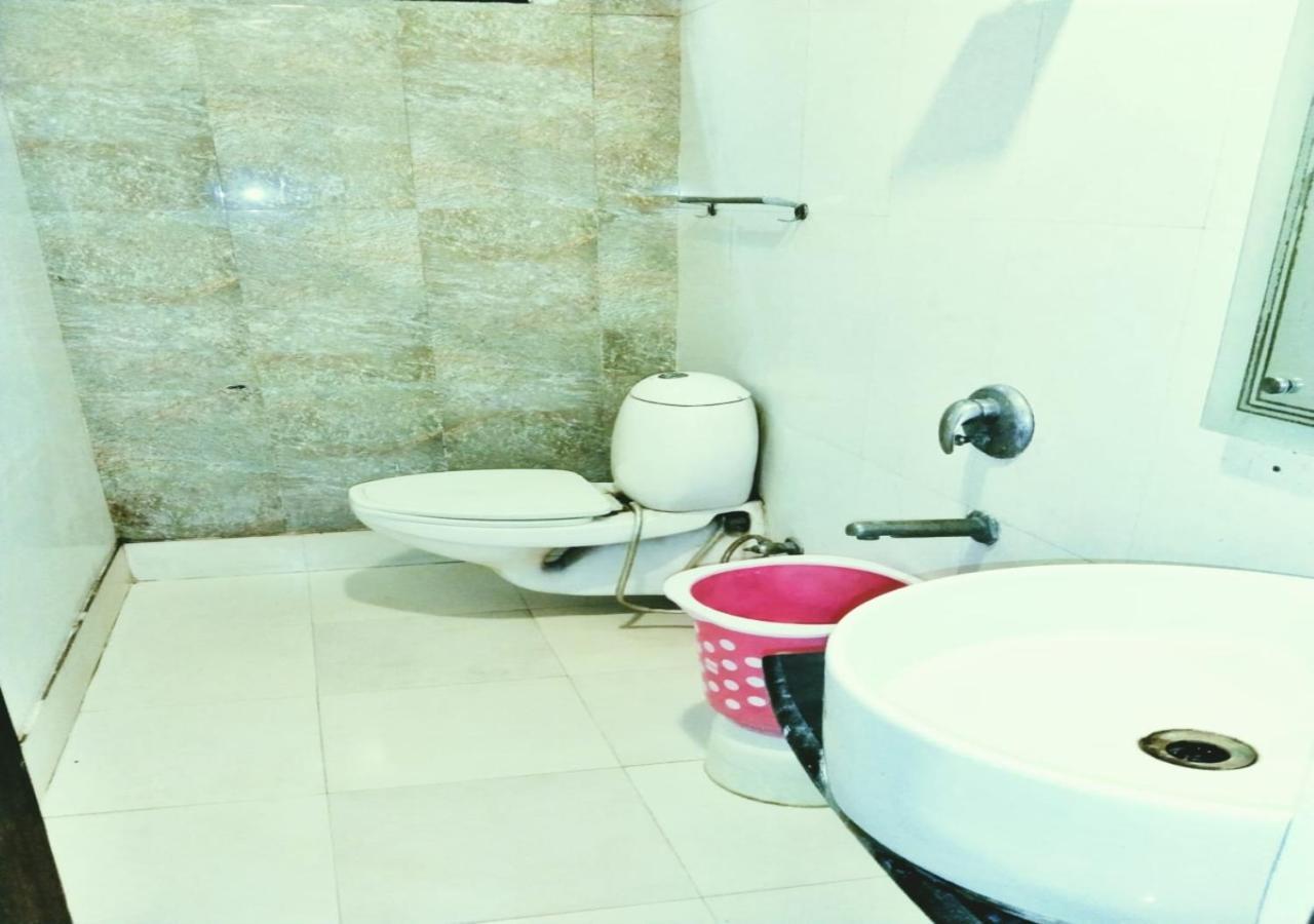 Ap Singh Hotels In Near New Delhi Railway Station Esterno foto